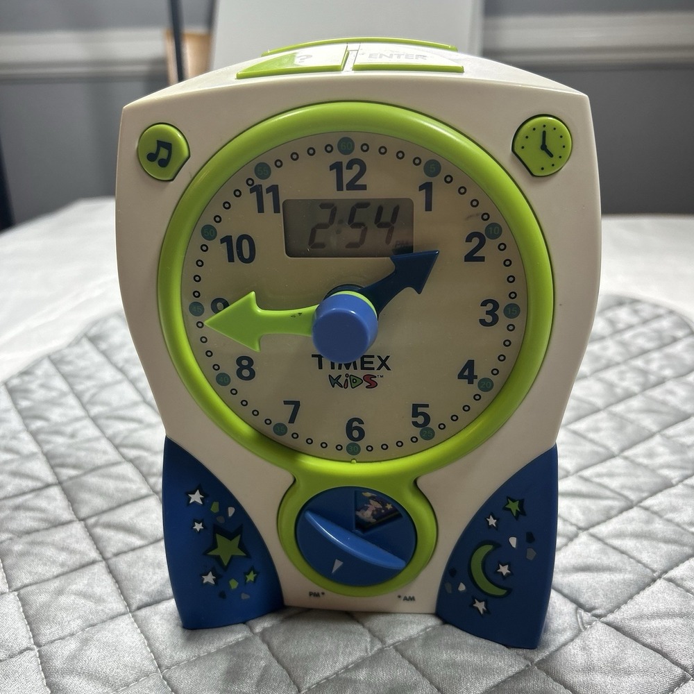 Vintage Timex Kids Time-Teacher Interactive Alarm Clock (Green & Blue)